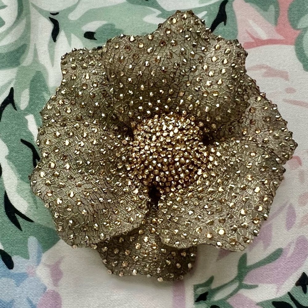 Very Rare!  Gorgeous Roni Blanshay Mesh Crystal Flower Pin/Brooch